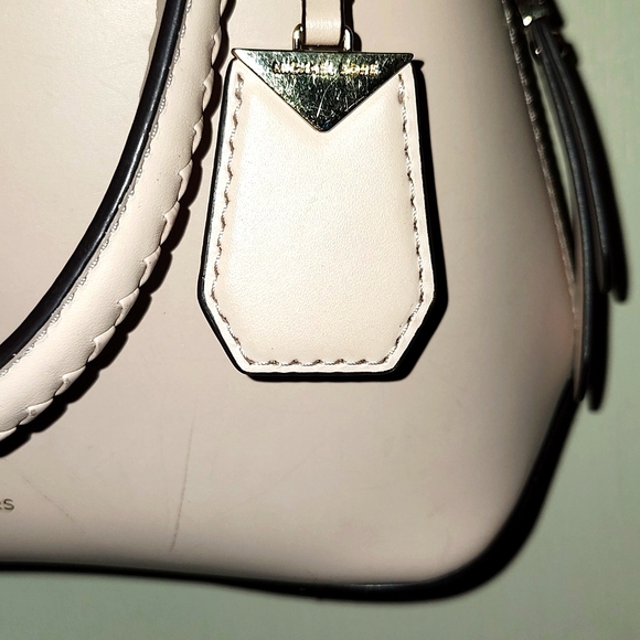 ⭐️ Michael Kors Light Pink Blakely Messenger Bag - Picture 5 of 8